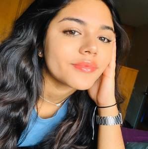 Meet your Posher, Ariana